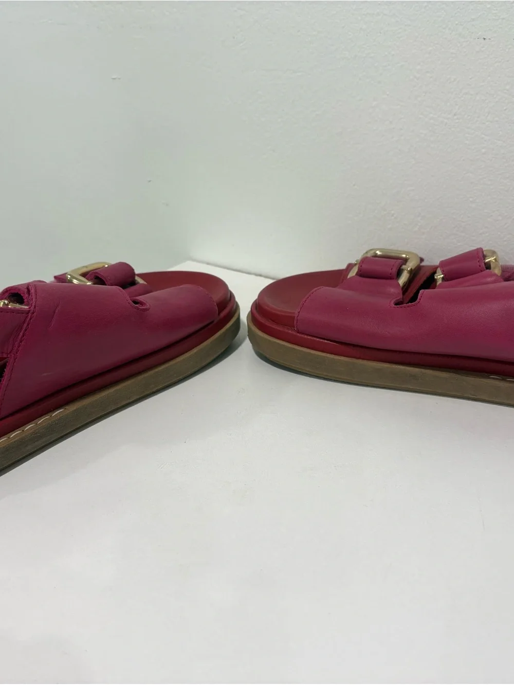 ALOHAS Fuchsia Pink Buckle Sandals